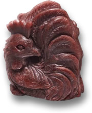 パイロープ ガーネットの雄鶏の彫刻