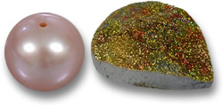 ピンクパールとレインボーパイライトの宝石