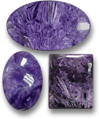 紫色のチャロアイトの宝石