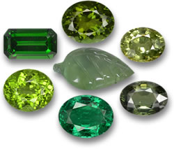 当社の緑色の宝石をご覧ください