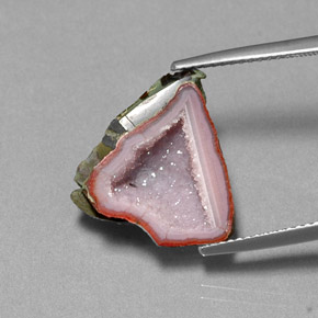 7.69カラットの天然マルチカラーアゲートジオード（16.8×15.2 mm・ファンシーシェイプ）