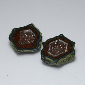 カラットの天然マルチカラーアゲートジオード（23.6×20.9 mm・ファンシーシェイプ）