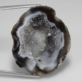 65.22カラットの天然マルチカラーアゲートジオード（36.2×31.3 mm・ファンシーシェイプ）