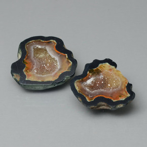 カラットの天然マルチカラーアゲートジオード（22.6×21.3 mm・ファンシーシェイプ）