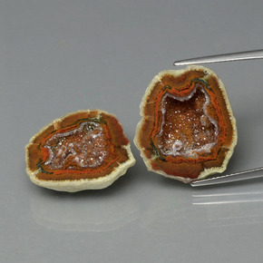 カラットの天然マルチカラーアゲートジオード（21.4×18.6 mm・ファンシーシェイプ）