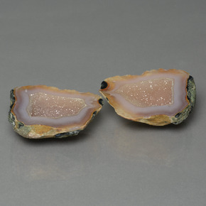 41.89カラットの天然マルチカラーアゲートジオード（25.2×19 mm・ファンシーシェイプ）