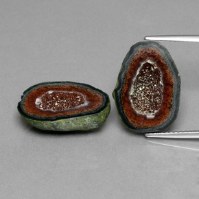 カラットの天然マルチカラーアゲートジオード（17.3×12.6 mm・ファンシーシェイプ）