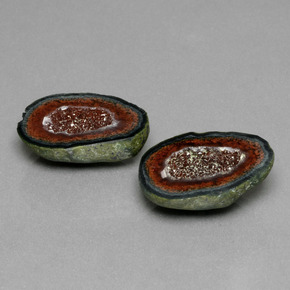 カラットの天然マルチカラーアゲートジオード（17.3×12.6 mm・ファンシーシェイプ）