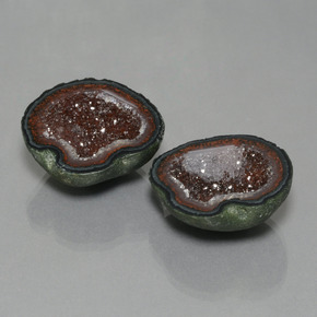 52.45カラットの天然マルチカラーアゲートジオード（24.5×22.7 mm・ファンシーシェイプ）