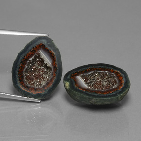 カラットの天然マルチカラーアゲートジオード（21.5×16.9 mm・ファンシーシェイプ）