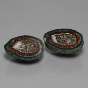 カラットの天然マルチカラーアゲートジオード（21.5×16.9 mm・ファンシーシェイプ）