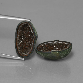 カラットの天然マルチカラーアゲートジオード（16.8×10.5 mm・ファンシーシェイプ）