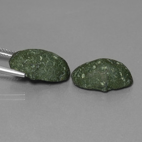 カラットの天然マルチカラーアゲートジオード（16.8×10.5 mm・ファンシーシェイプ）