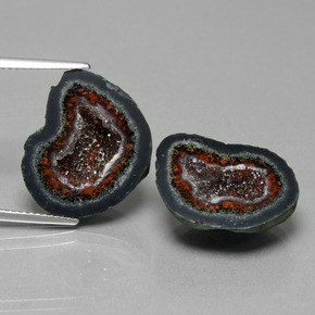25.35カラットの天然マルチカラーアゲートジオード（18.1×15.1 mm・ファンシーシェイプ）
