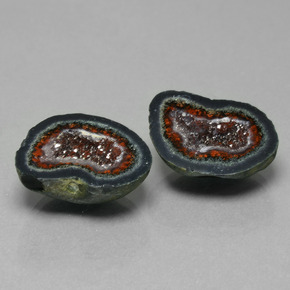 25.35カラットの天然マルチカラーアゲートジオード（18.1×15.1 mm・ファンシーシェイプ）