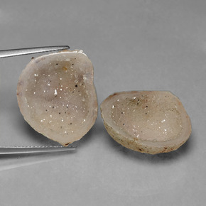 21.62カラットの天然マルチカラーアゲートジオード（22×18.2 mm・ファンシーシェイプ）