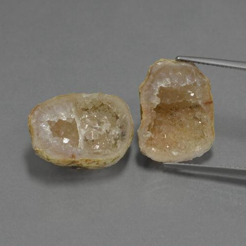 19.68カラットの天然マルチカラーアゲートジオード（18.9×14.4 mm・ファンシーシェイプ）