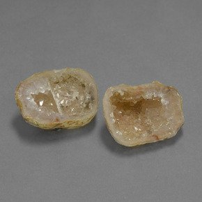19.68カラットの天然マルチカラーアゲートジオード（18.9×14.4 mm・ファンシーシェイプ）