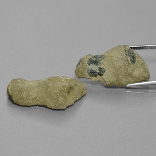 28.39カラットの天然マルチカラーアゲートジオード（27.3×15.8 mm・ファンシーシェイプ）