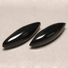 カラットの天然黒アゲート（16.6×5 mm・マーキス）