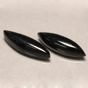 カラットの天然黒アゲート（16.6×5 mm・マーキス）