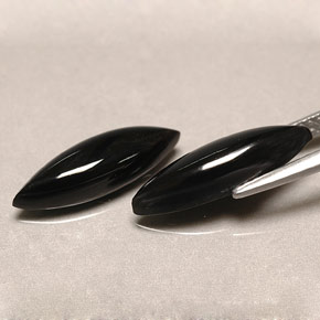 カラットの天然黒アゲート（16.2×5.1 mm・マーキス）