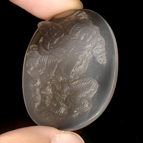 34.11カラットの天然バイカラーアゲート（33.4×28.5 mm・透明）