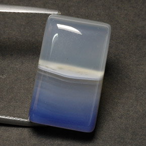 31.56カラットの天然マルチカラーアゲート（22.7×13.9 mm・透明）