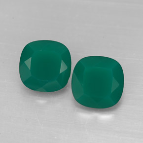 カラットの天然グリーンアゲート（7.1×7.1 mm・透明）