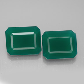 カラットの天然グリーンアゲート（10.1×8.1 mm・エメラルドカット）