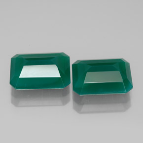 カラットの天然グリーンアゲート（10.1×8.1 mm・エメラルドカット）