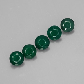 カラットの天然グリーンアゲート（4.09 mm・透明）