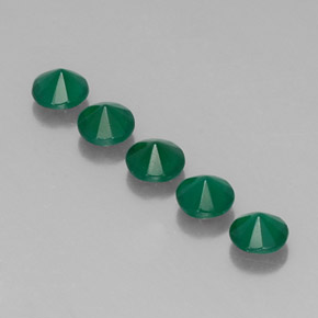 カラットの天然グリーンアゲート（4.03 mm・透明）