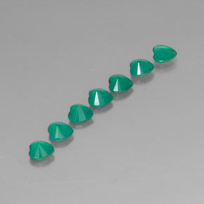 カラットの天然グリーンアゲート（4.2×4.2 mm・透明）