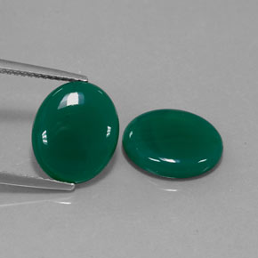 カラットの天然グリーンアゲート（12.1×10.1 mm・透明）
