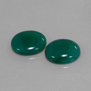 カラットの天然グリーンアゲート（11.9×9.9 mm・透明）