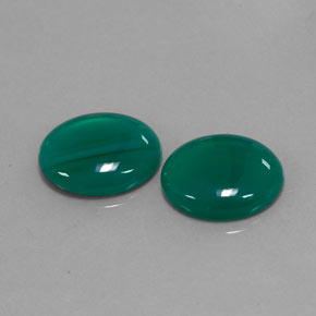 カラットの天然グリーンアゲート（11.9×10 mm・透明）