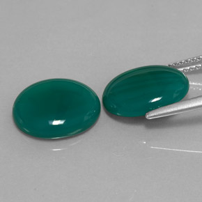 カラットの天然グリーンアゲート（12.1×10 mm・透明）