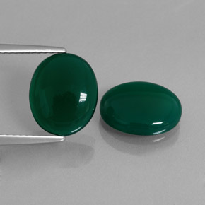 カラットの天然グリーンアゲート（11.1×9.1 mm・透明）