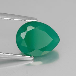 2.38カラットの天然グリーンアゲート（10.1×8.1 mm・透明）
