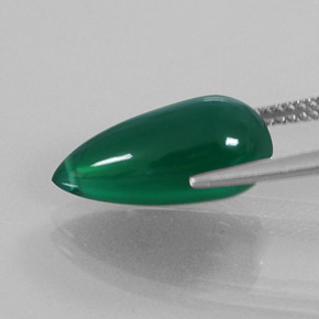 6.16カラットの天然グリーンアゲート（16.5×7.8 mm・透明）