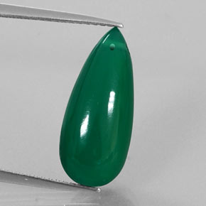 7.51カラットの天然グリーンアゲート（18.4×8 mm・透明）
