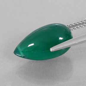 5.48カラットの天然グリーンアゲート（14.3×7.8 mm・透明）