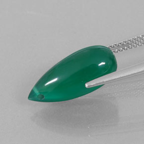 5.34カラットの天然グリーンアゲート（16.2×7.2 mm・透明）