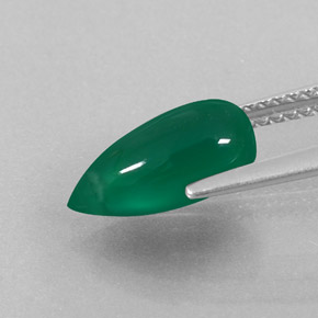 2.36カラットの天然グリーンアゲート（11.6×5.6 mm・透明）