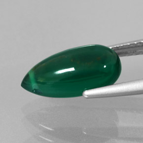 2.85カラットの天然グリーンアゲート（12.3×5.9 mm・透明）