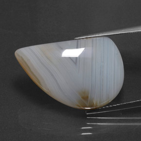 18.98カラットの天然マルチカラーアゲート（25.6×16.3 mm・透明）