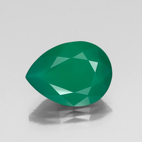 6.65カラットの天然グリーンアゲート（16.1×12.1 mm・透明）