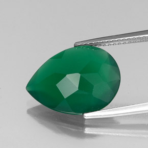 5.43カラットの天然グリーンアゲート（16×12.1 mm・透明）