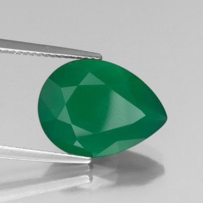 5.79カラットの天然グリーンアゲート（15.7×11.8 mm・透明）